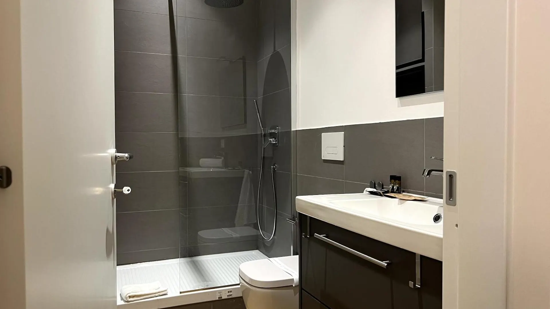 Near Vatican, Irnerio 47 Guest House Rome