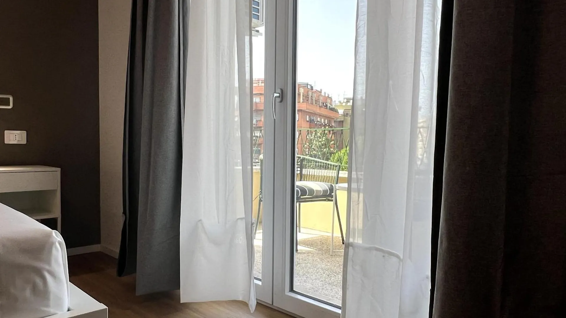 Near Vatican, Irnerio 47 Guest House Rome