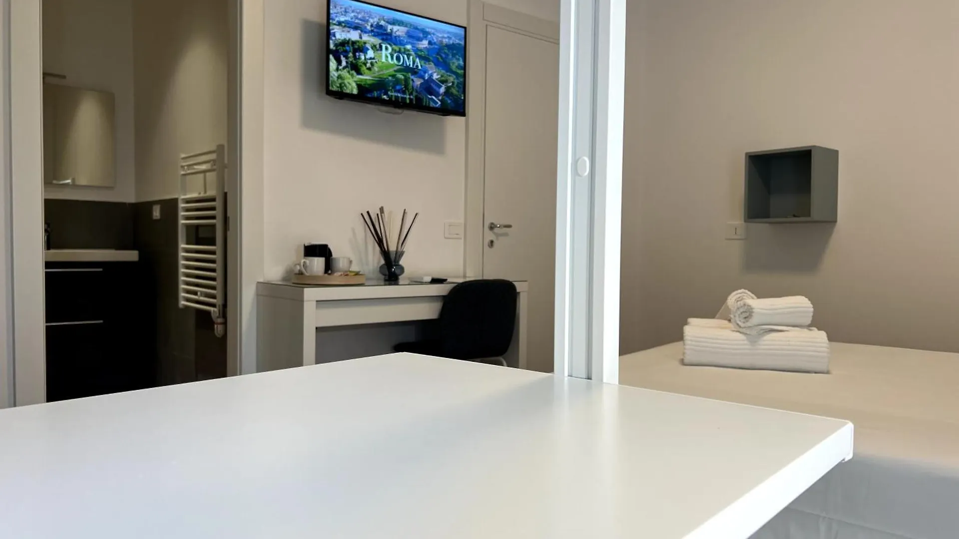 Near Vatican, Irnerio 47 Guest House Rome